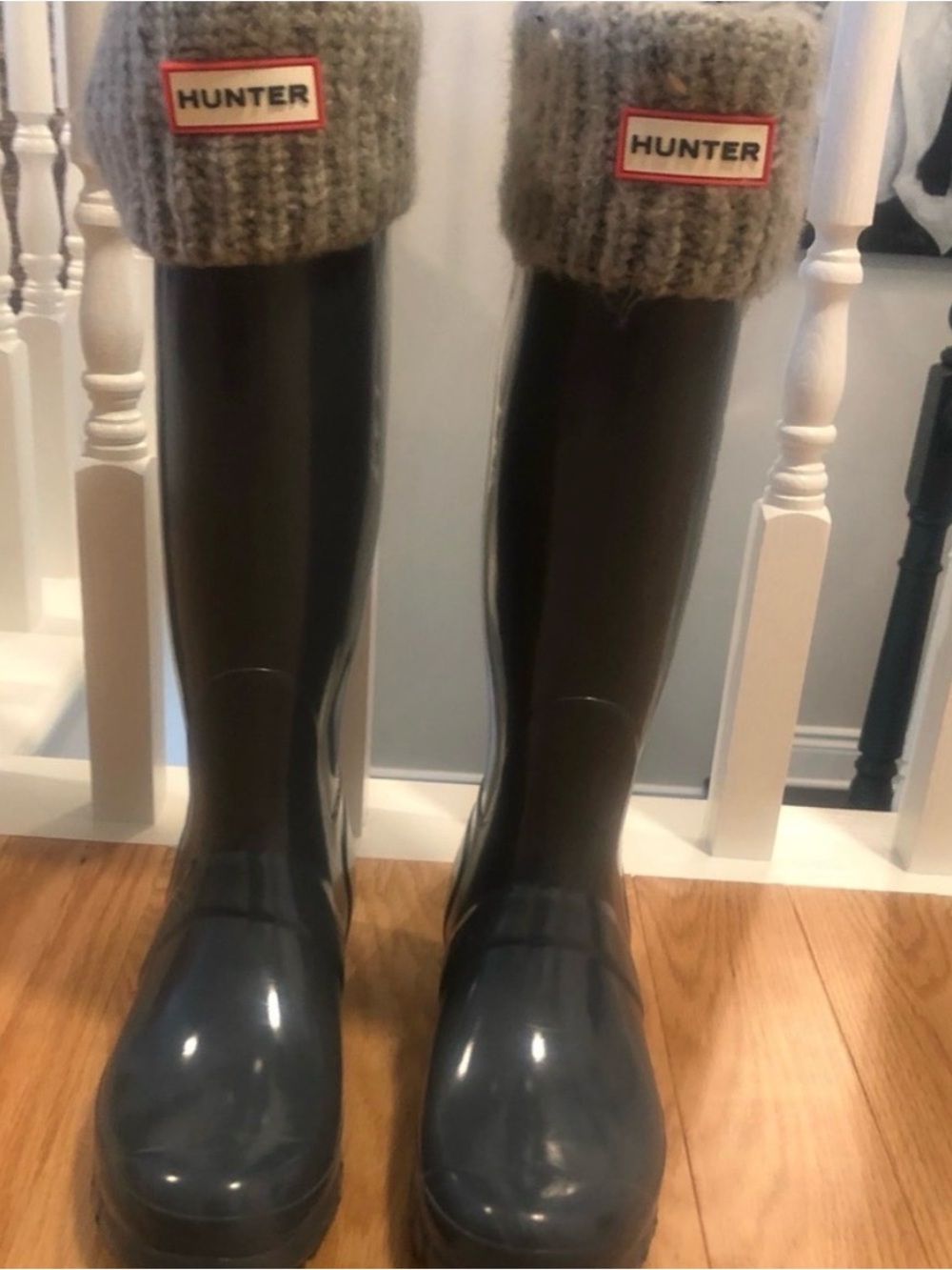 Perfect Condition Hunter Glossy Tall Rain Boots with Winter Inserts